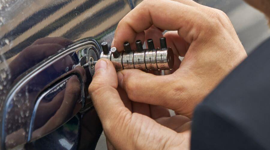 Professional New roof installation in Leslie, WV